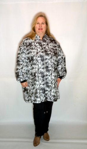 Плащ Графика штрихи (Smart-Woman, Россия) — размеры 3XL, 5 XL